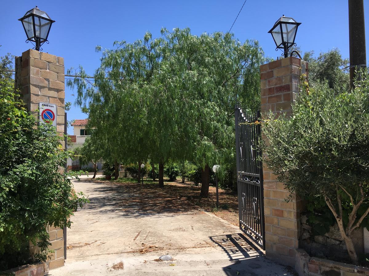 Villa Del Falso Pepe Avola Exterior photo